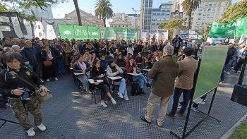 clases publicas frente a tribunales para exigir la implementacion de la ley de financiamiento universitario