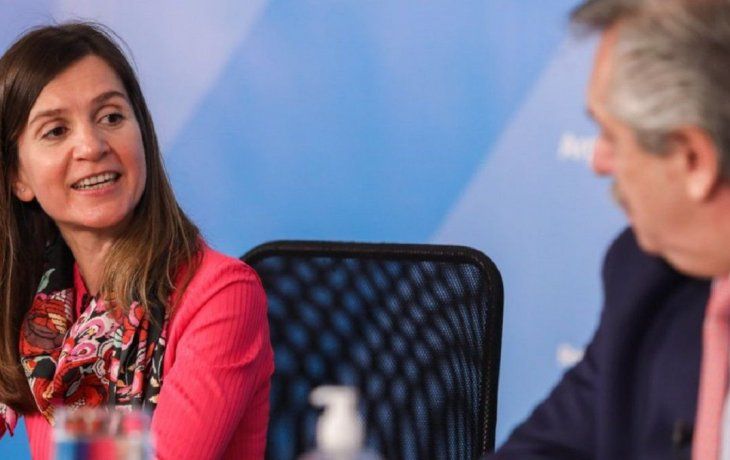 Fernanda Raverta, titular de la Anses y el presidente Alberto Fernández