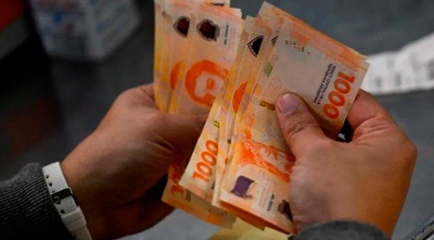 Los salarios registrados perdieron terreno frente a la inflación en diciembre y cerraron 2025 a la baja