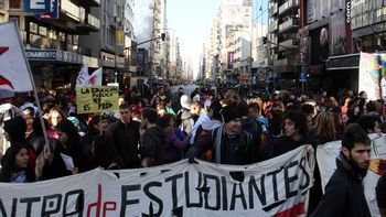 estudiantes portenos marcharan este viernes contra la nueva secundaria estudiantes portenos marcharan este viernes contra la nueva secundaria