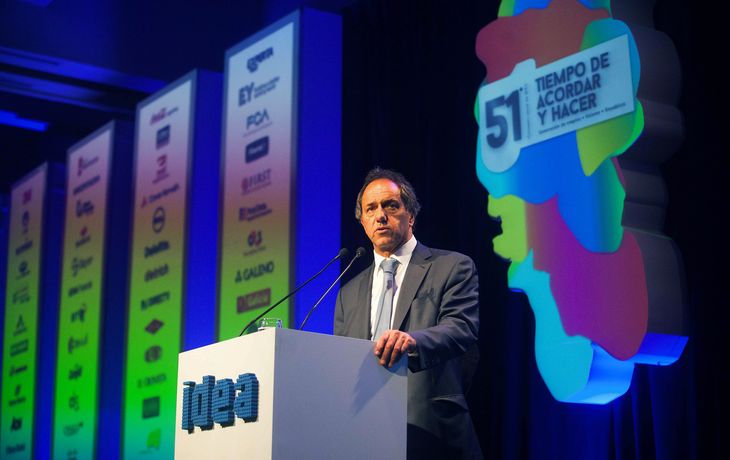 Para Scioli, el futuro es la inversión y no el ajuste