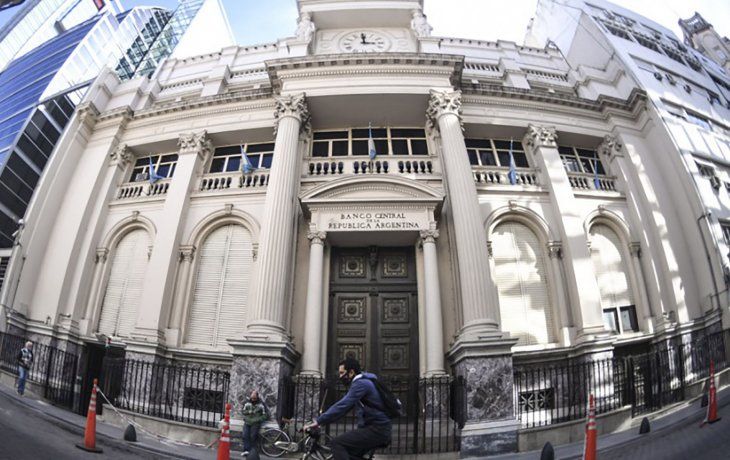 El Banco Central busca jóvenes profesionales: requisitos y cuáles son los puestos