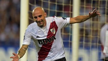 Javier Pinola celebra su gol ante Emelec Javier Pinola celebra su gol ante Emelec