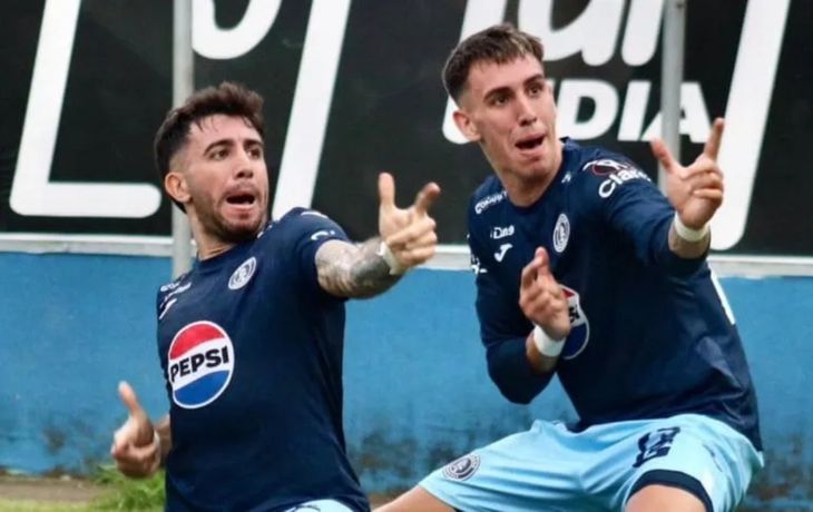 Los Auzmendi, dos desconocidos que brillaron en el Clausura este fin de semana