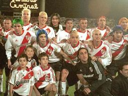 Raponi fue campeón del Clausura 2002 con River. Raponi fue campeón del Clausura 2002 con River.