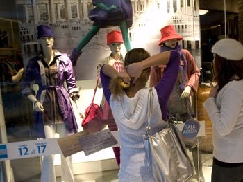 Comerciantes esperan menos ventas para esta Navidad que en la 2007