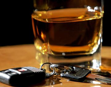 Detienen a chofer de micro que estaba borracho al volante