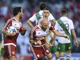 River se lo dio vuelta a Banfield en el Monumental y festeja