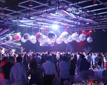 ¿Cuánto gastarán las empresas por empleado?