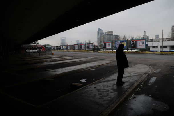 La UTA inició un paro nacional de micros de larga distancia