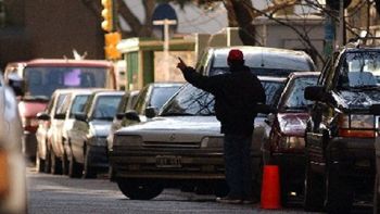 los trapitos ahora van por los colegios: recaudan 200 mil pesos diarios los trapitos ahora van por los colegios: recaudan 200 mil pesos diarios