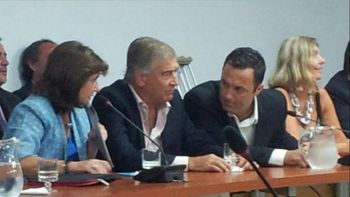 diputados de la oposicion se reunieron en el congreso diputados de la oposicion se reunieron en el congreso