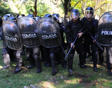 Denuncian a Macri porque la Policía actuó sin orden judicial