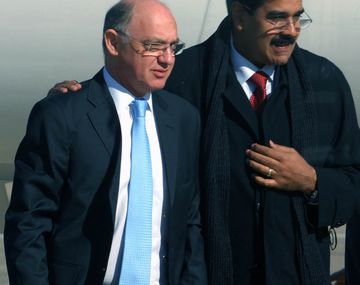 El canciller Timerman junto al vice venezolano, Nicolás Maduro