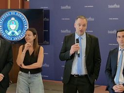 adorni reconoce que se necesitan dos, tres o cuatro trabajos para tener un sueldo para vivir adorni reconoce que se necesitan dos, tres o cuatro trabajos para tener un sueldo para vivir