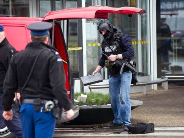 Evacúan un aeropuerto por una bomba de la Segunda Guerra Mundial