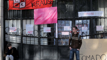 continuan las tomas de colegios y podrian extenderse continuan las tomas de colegios y podrian extenderse