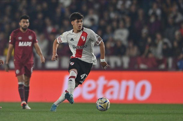Lanús rescató un empate sobre la hora ante River en el cierre de la fecha del Torneo Clausura