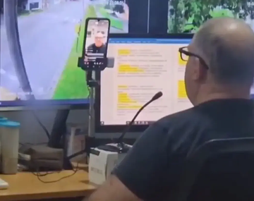 El empleado municipal fue captado&nbsp; transmitiendo en Tiktok en horario laboral.