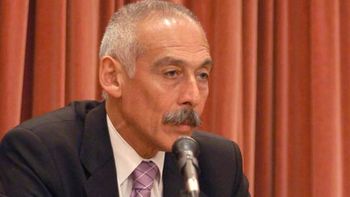 el gobierno ratifico a sbatella al frente de la unidad de investigaciones financieras el gobierno ratifico a sbatella al frente de la unidad de investigaciones financieras