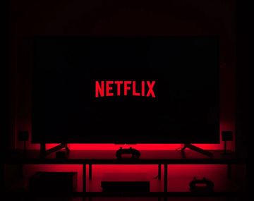 Netflix empezó a cobrar por compartir cuenta: cómo es la modalidad agregar una casa