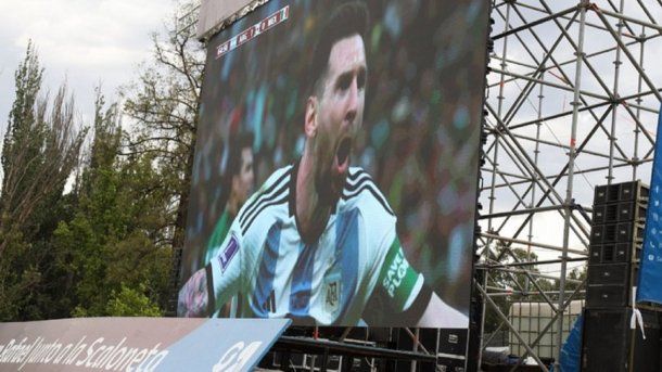 Mendoza: detuvieron a un hombre por la muerte de dos perros a los que encerró para ver el Mundial