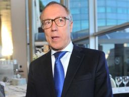 nielsen: el que gane tendra que devaluar nielsen: el que gane tendra que devaluar