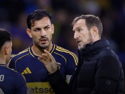 por que arruabarrena analiza dejar a leandro paredes en el banco de boca ante instituto