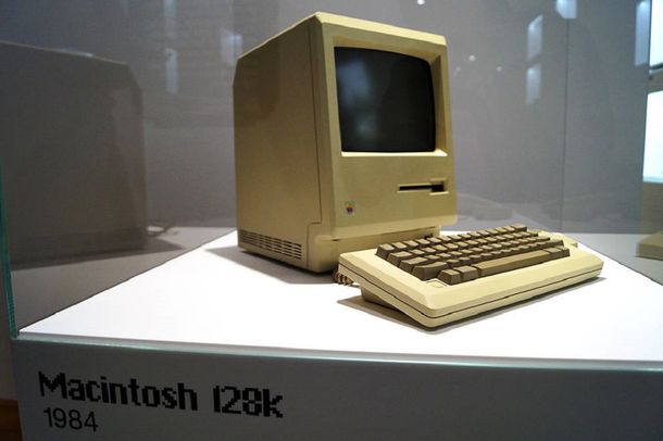 Apple inaugura una gran colección privada en Praga