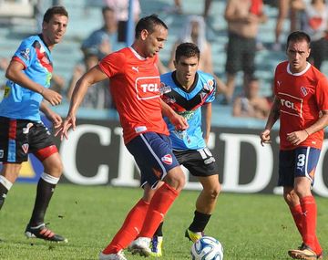 El Rojo sufrió pero finalmente superó a Brown de Adrogué