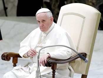 El Vaticano le baja el tono a las presuntas amenazas al Papa