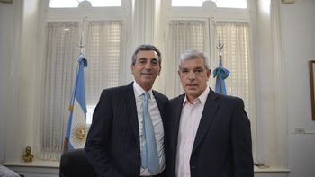 dominguez y randazzo encabezaron un acto en chacabuco dominguez y randazzo encabezaron un acto en chacabuco