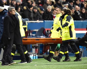 El dolor del brasileño mientras era retirado en camilla