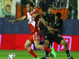 pre-sudamericana: banfield le gano a argentinos con un golazo de cazares