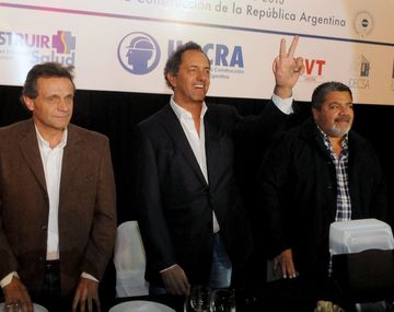 Scioli sumó el respaldo de la Uocra a su precandidatura