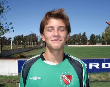 Las fotos inéditas de Dibu Martínez cuando jugaba en las inferiores de Independiente