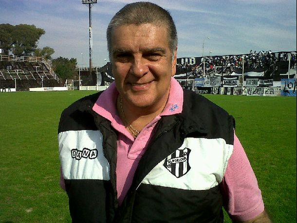 Luis Ventura: descenso con El Porvenir y susto médico