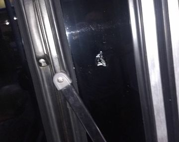 El impacto de bala dañó un vidrio y por fortuna no hubo víctimas