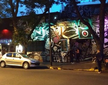 Mataron a puñaladas a un hombre durante una pelea a la salida de un bar en Palermo