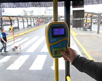 El Gobierno anuncia otro aumento en trenes y colectivos