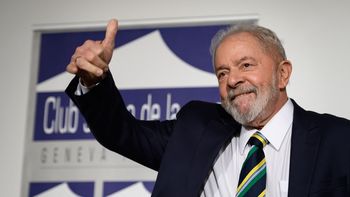 Diferentes figuras y organizaciones de la oposición uruguaya saludar a Lula por redes sociales. Diferentes figuras y organizaciones de la oposición uruguaya saludar a Lula por redes sociales.