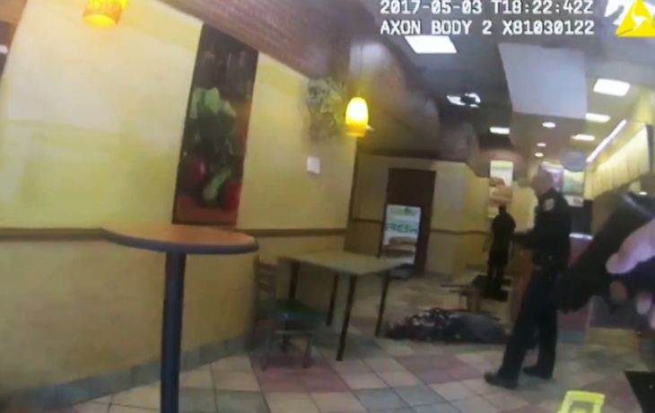 Un policía mató a un hombre en un restaurante de Estados Unidos