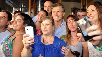 Macri en Lanús junto a Vidal y Grindetti. Macri en Lanús junto a Vidal y Grindetti.