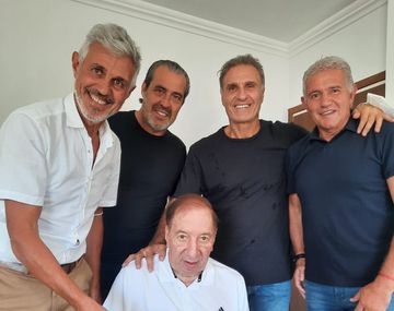 Hablaba con nuestras señoras más que nosotros: Ruggeri dio detalles de la visita a Bilardo