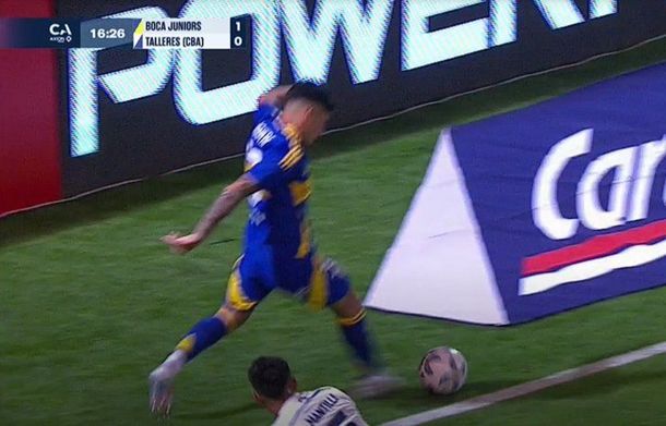 El polémico gol de Brian Aguirre para Boca que hizo estallar al arquero de Talleres