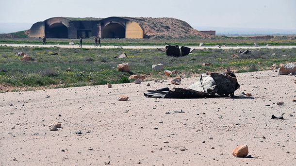 Así quedó la base militar bombardeada