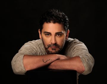 Hernán Piquín debuta en el Teatro Astral con Me verás volver