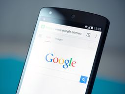 google trabaja en su propio smartphone google trabaja en su propio smartphone