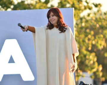 CFK repudió la autoproclamación de Añez: Se instaló una nueva moda