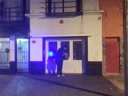 otra amenaza barrabrava a maxi rodriguez: ahora balearon la casa de su abuela